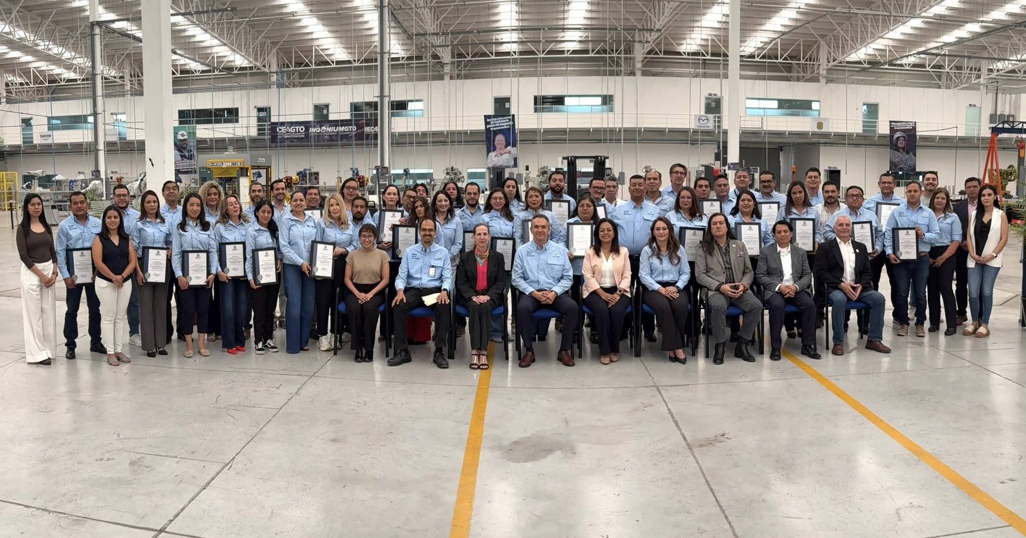 Procuraduría Ambiental entrega Distintivos Buenas Prácticas Ambientales a IECA