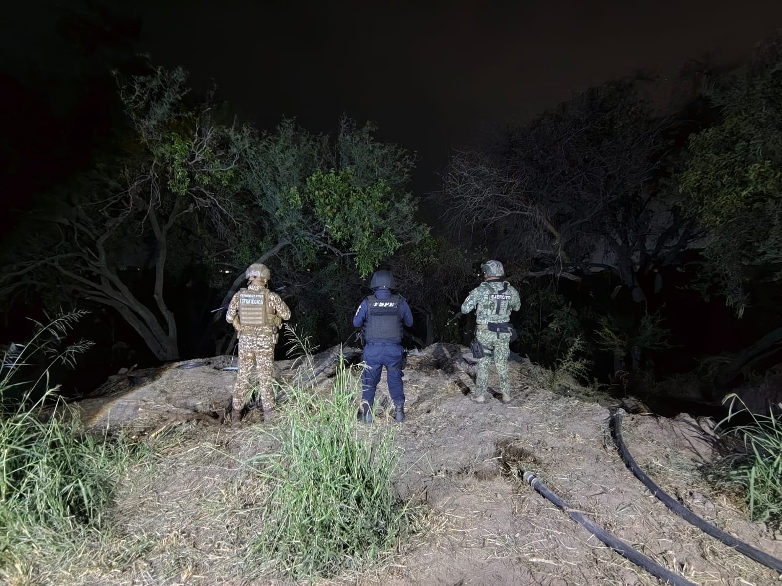 Aseguran células mixtas toma clandestina y 25 mil litros de gasolina en Cortazar 