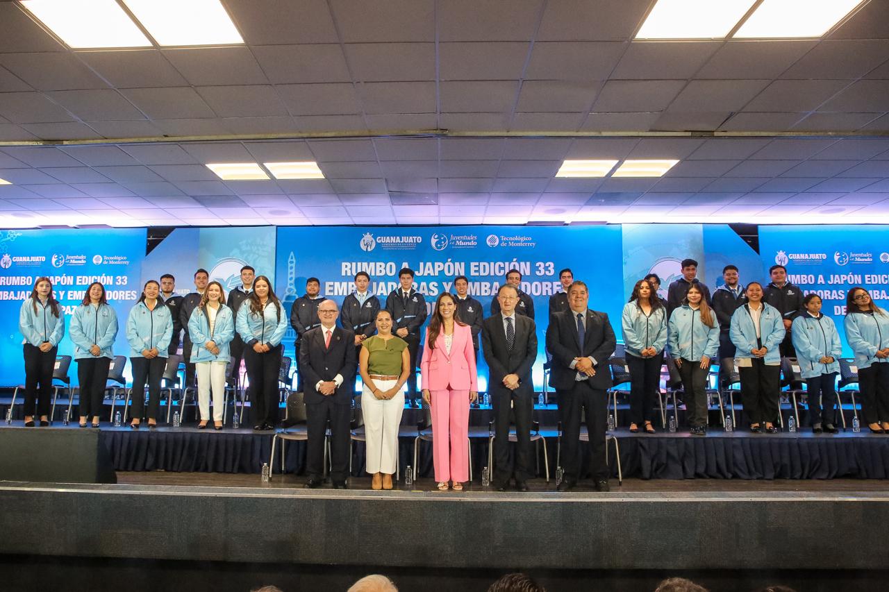  Llevan 23 jóvenes lo mejor de Guanajuato a Japón