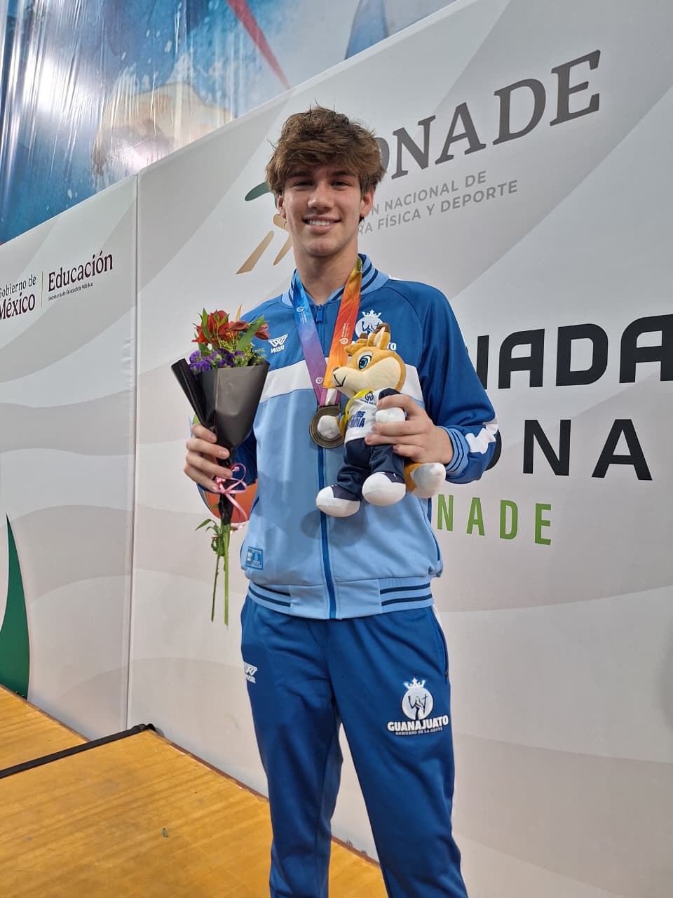 Llegan las primeras medallas en natación