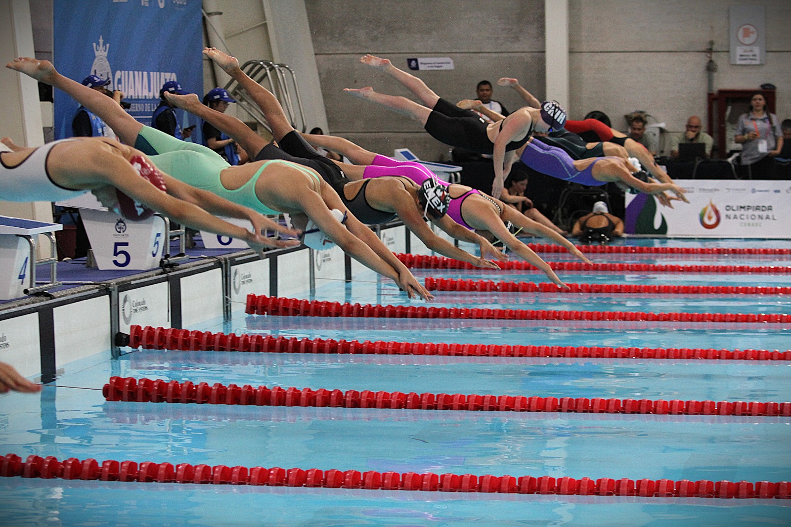 En una jornada cargada de emociones, se desarrollaron las finales de la natación de la Olimpiada Nacional 2026 con sede en el Centro Acuático de la ciudad de León. Guanajuato volvió a sumar al medallero nacional y en el segundo día de competencias, los tritones locales agregaron 8 medallas más para la causa local.