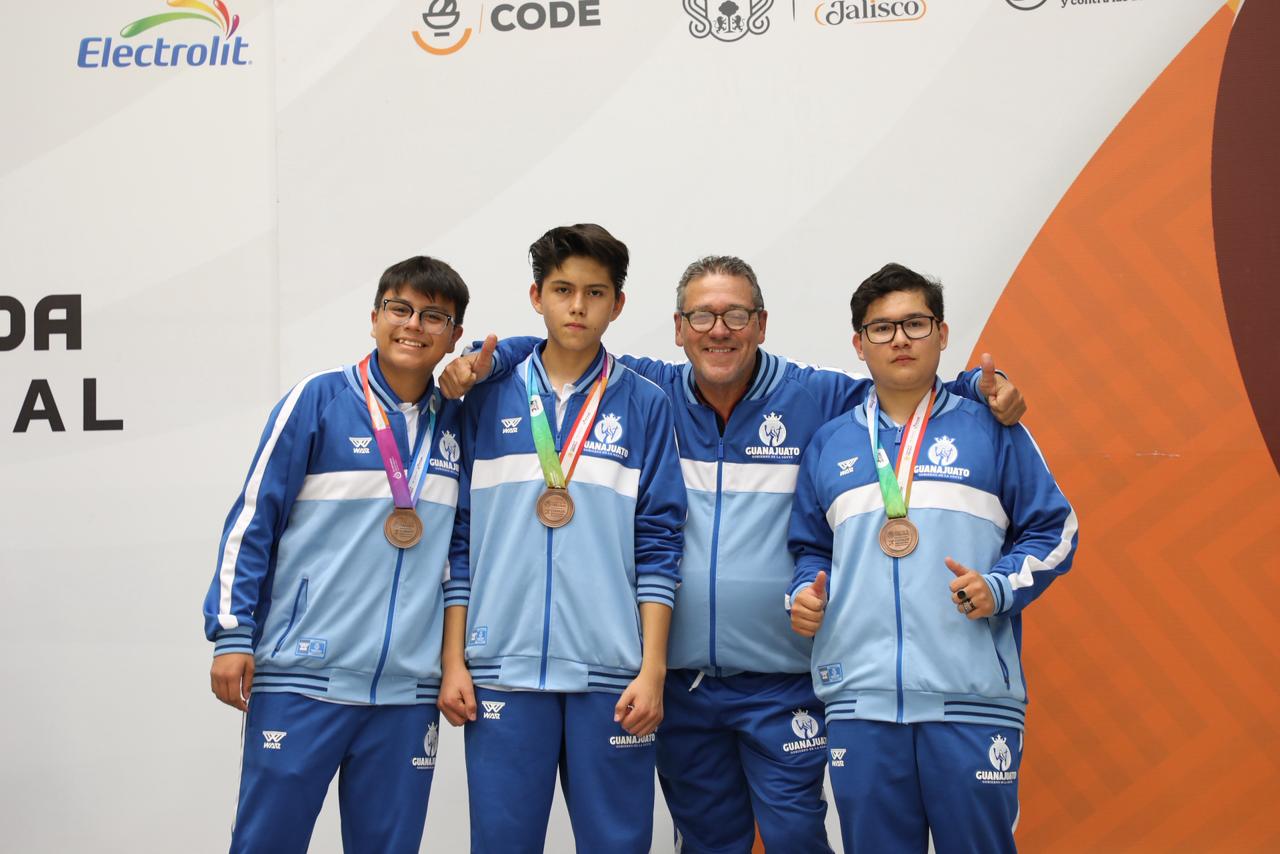 SUMAN MEDALLAS EN TIRO DEPORTIVO