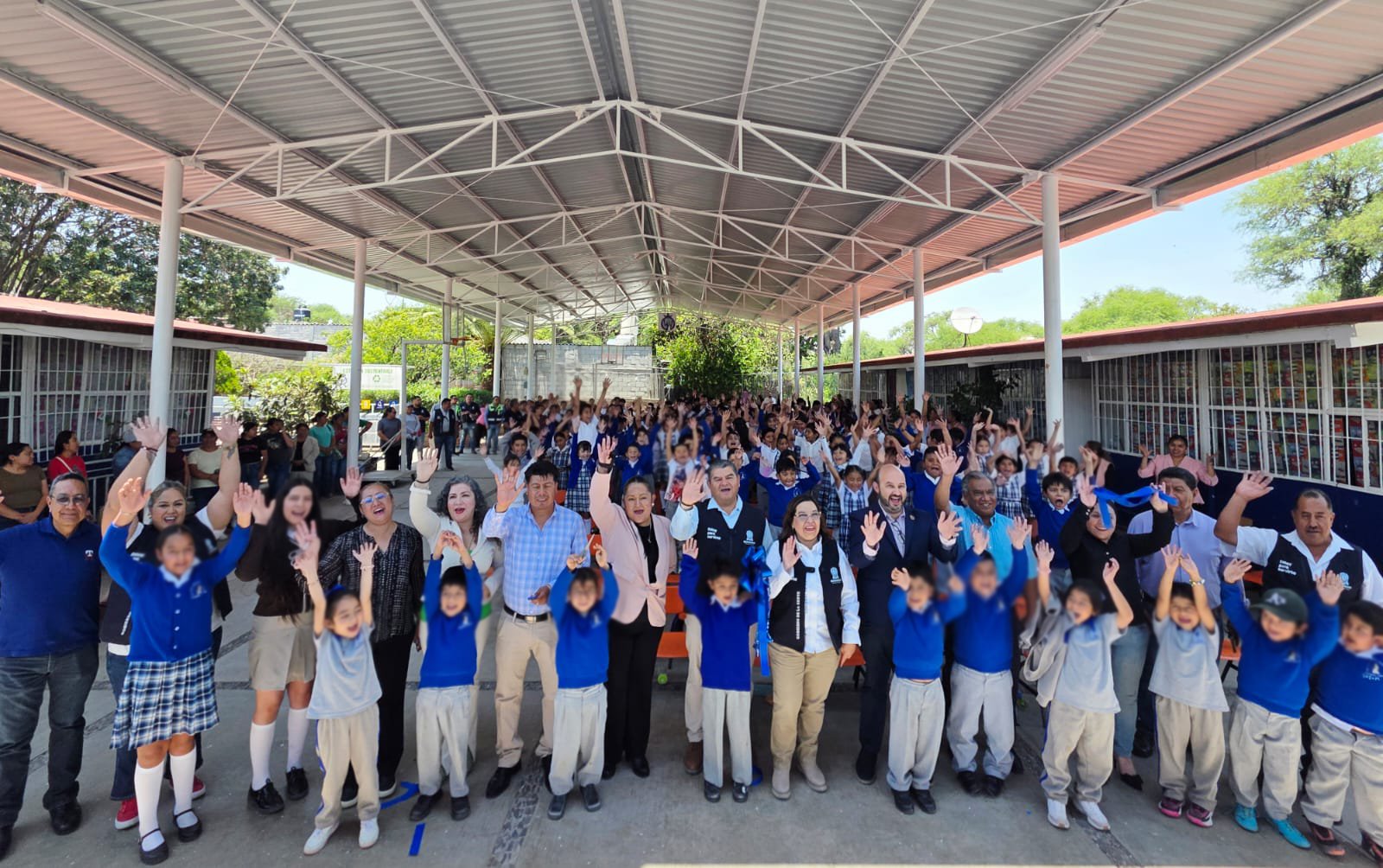 Escuelas de Doctor Mora y Victoria se benefician con obras que se traducen en seguridad y confianza