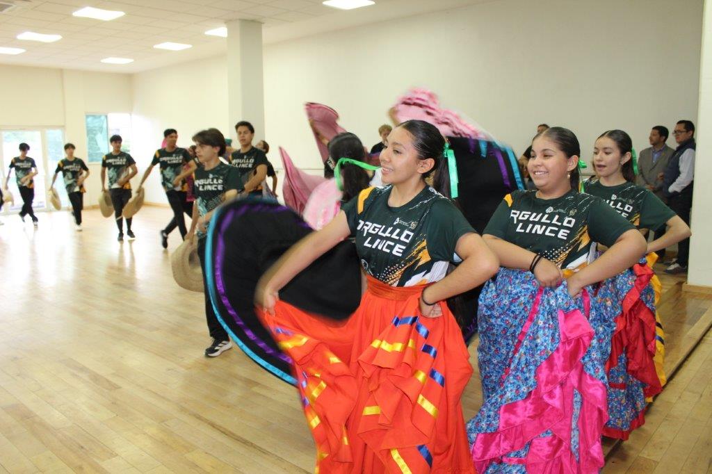 Representarán estudiantes de Guanajuato a México en el Encuentro Mundial de Folclore “Mi Perú” 2026