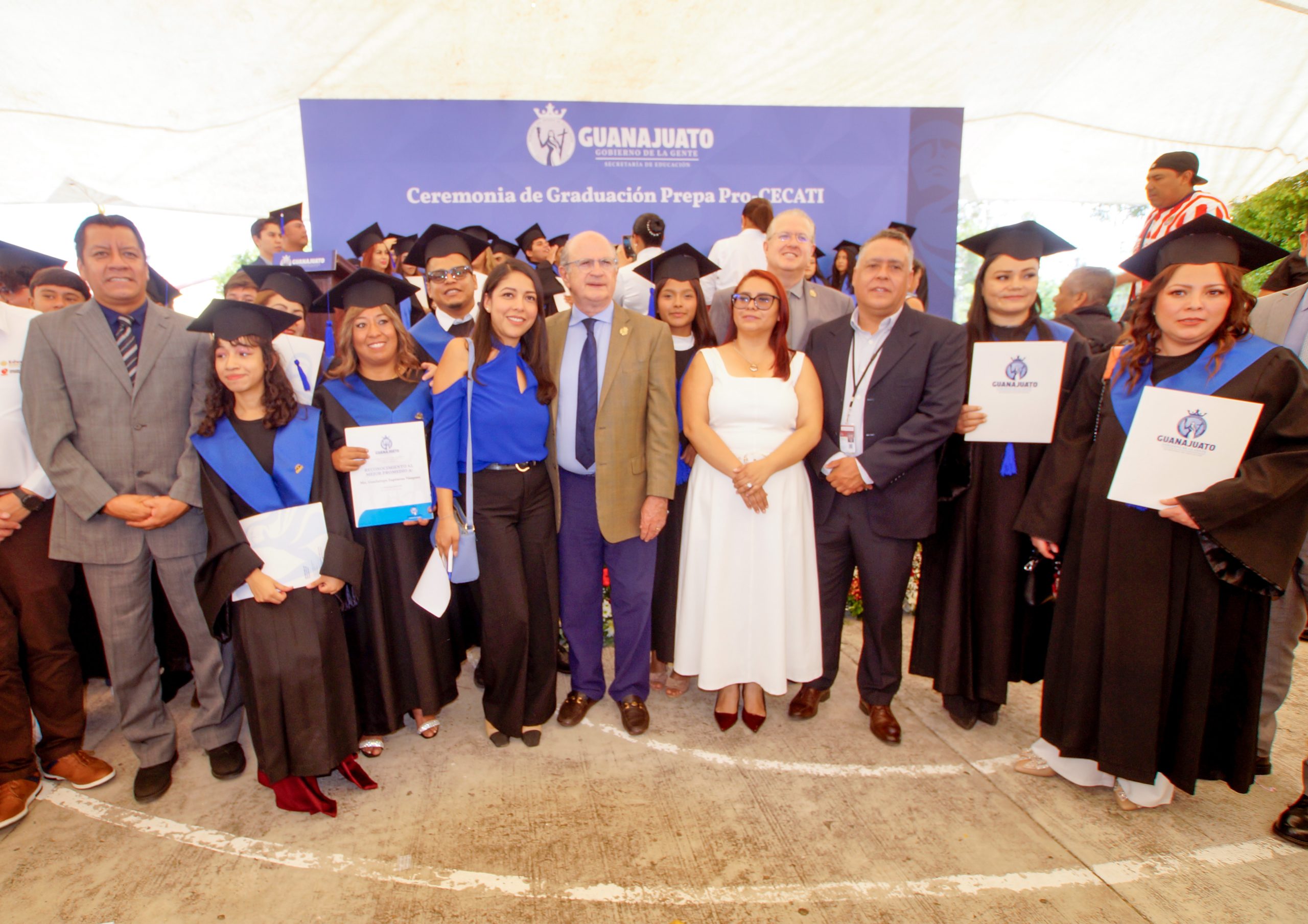 Favorecer la educación de los guanajuatenses
