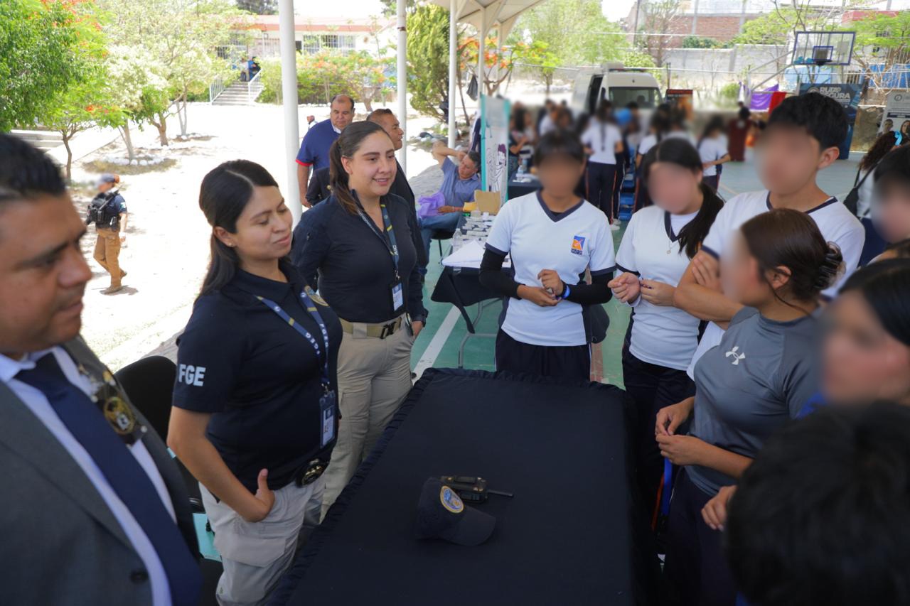 Acerca FGE prevención con la caravana “Ruta segura: menos rollo y más apoyo” en San José de Iturbide 