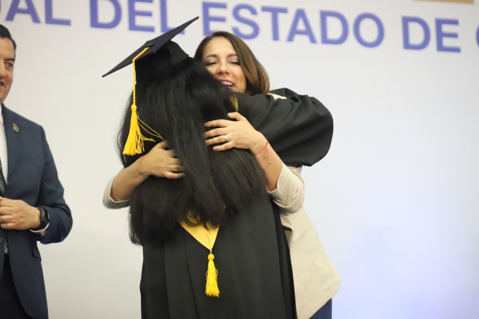 La UVEG se consolida a nivel nacional; egresan 854 estudiantes en CDMX