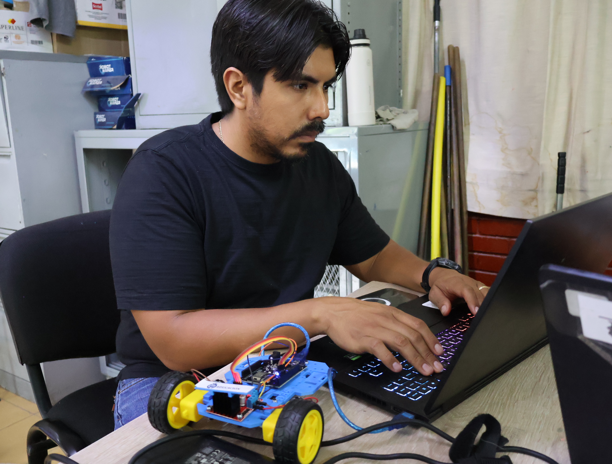 Docentes de León se capacitan en robótica para inspirar a las nuevas generaciones de innovadores