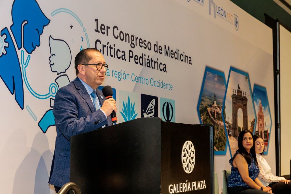 Inaugura Secretario de Salud Primer Congreso de Medicina Crítica Pediátrica de la Región Centro Occidente.