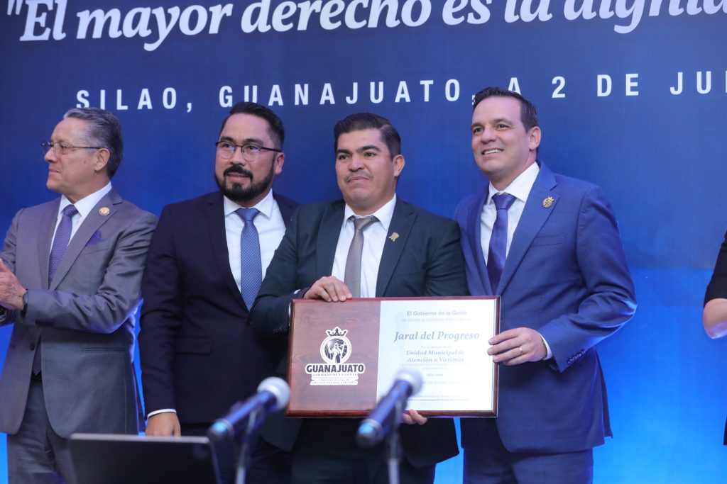 Durante el primer semestre del año, la Comisión formalizó 18 convenios y anexos técnicos con el mismo número de municipios para la creación de las Unidades Municipales de Atención a Víctimas.