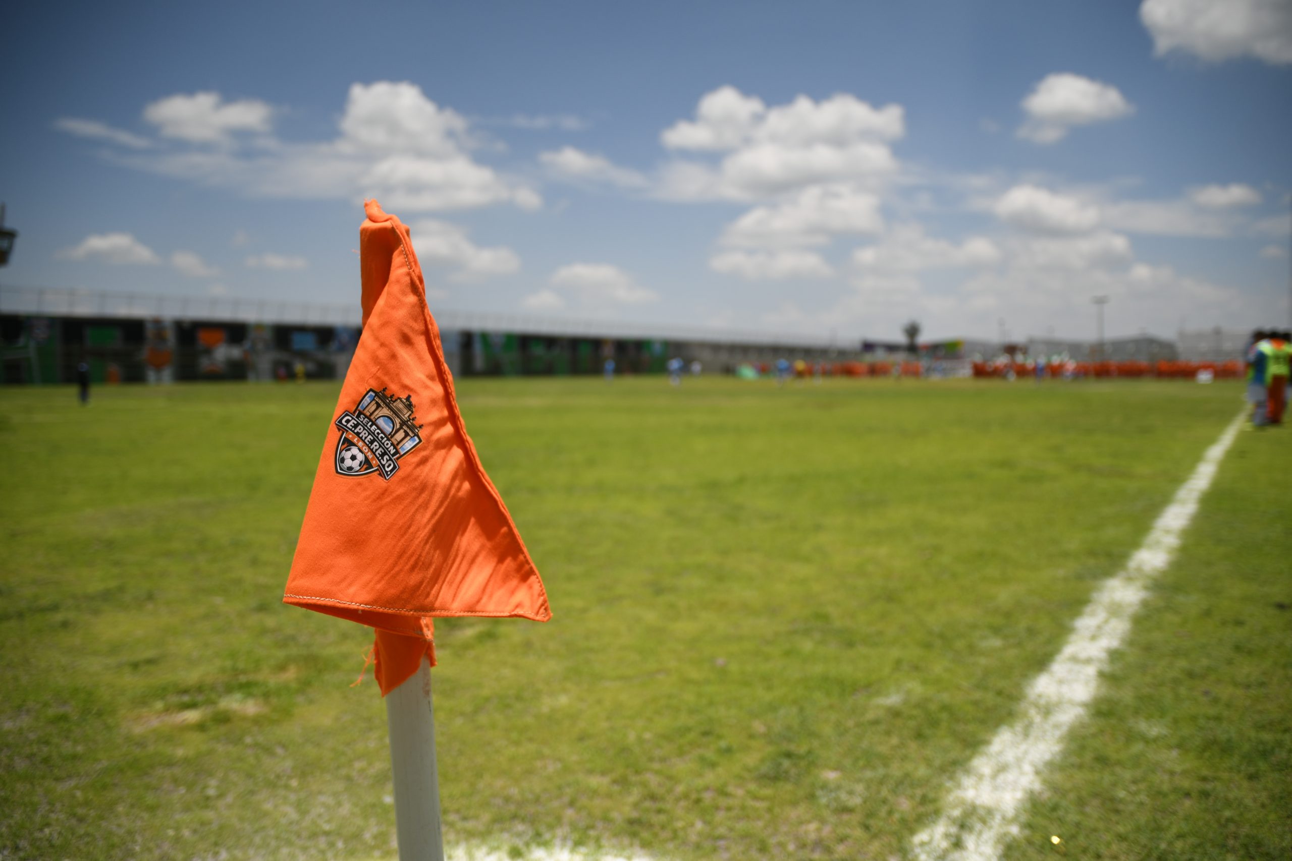 Cinco mundiales privada de la libertad: el fútbol mantiene viva la unión familiar