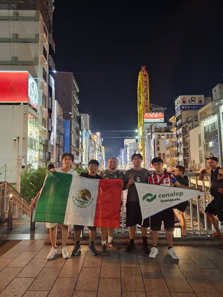 CONALEP Guanajuato conquista el primer lugar mundial de robótica en Japón