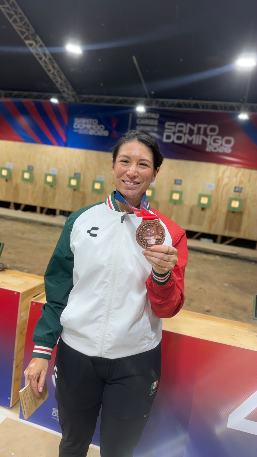 CIERRA GORETTI CON BRONCE EN CENTROAMERICANOS