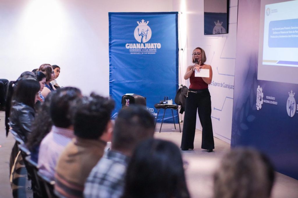 #GobiernodelaGente #SecretaríadelasMujeres #Capacitación #DíaMundialContralaTratadePersonas