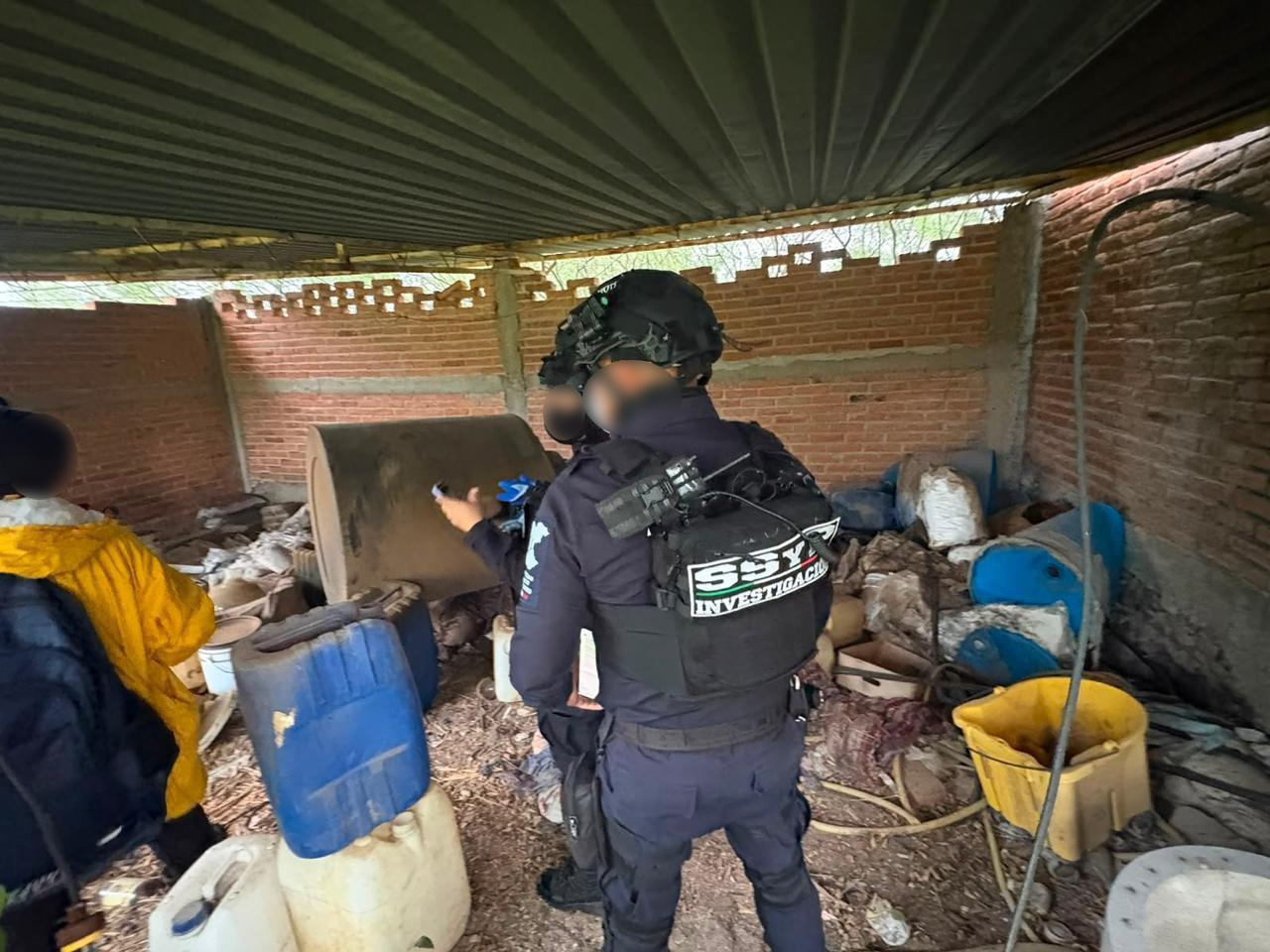 Aseguran autoridades estatales y federales inmueble investigado por presuntos delitos con precursores químicos en Salamanca 