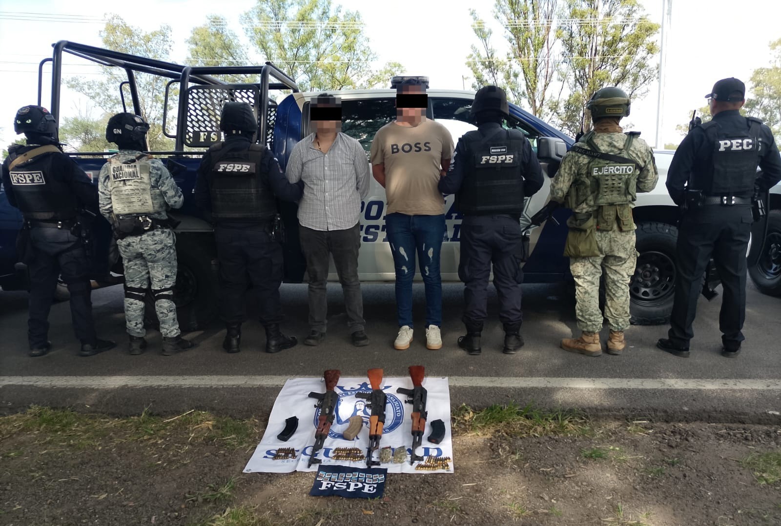 Detienen FSPE a dos personas y retiran de circulación tres armas largas en Huanímaro