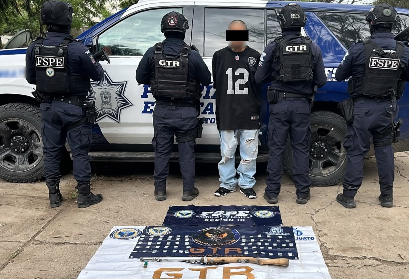 Detienen FSPE a persona con un arma artesanal y 84 dosis de presunta droga en Silao   