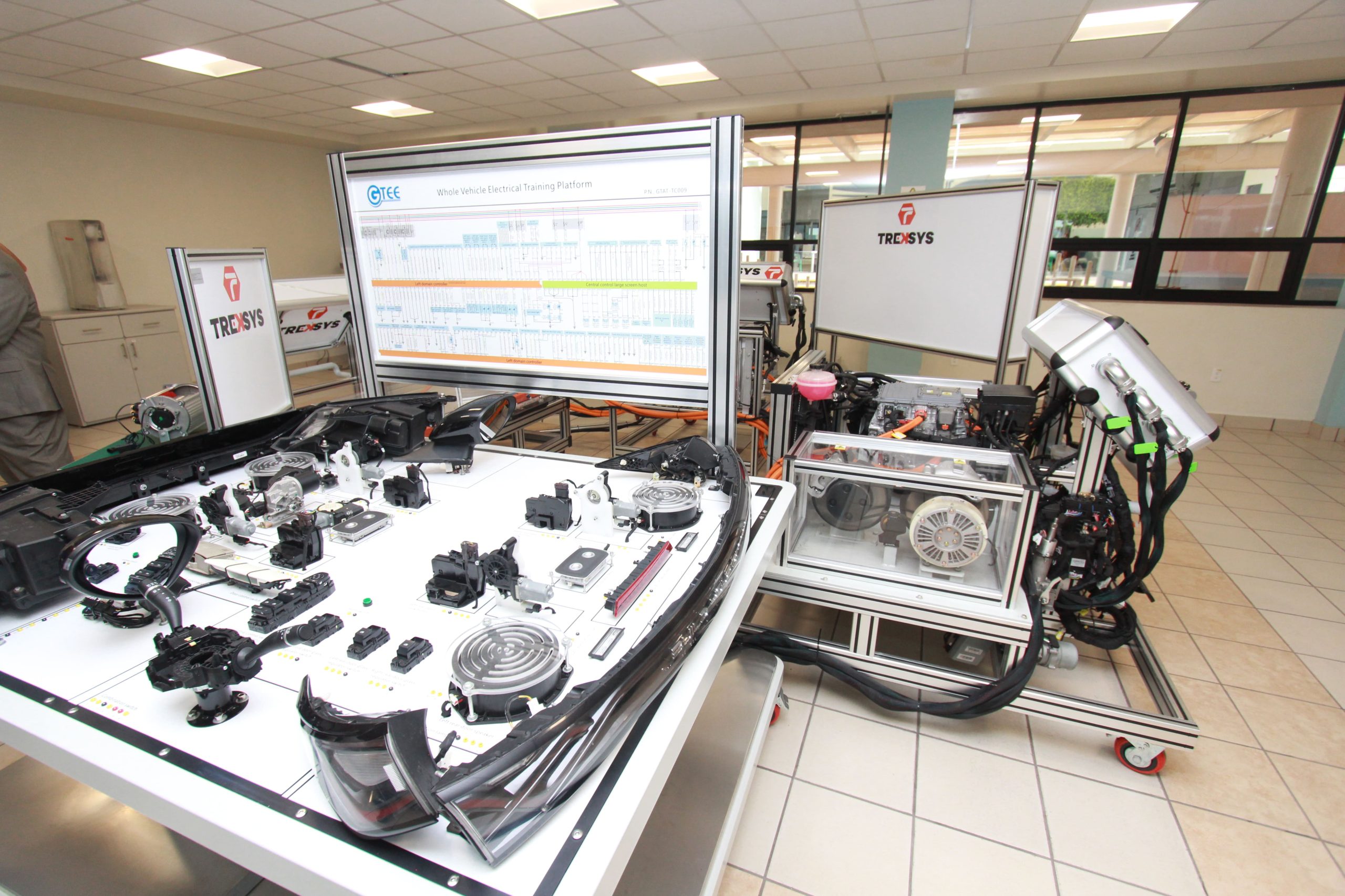 Impulsa Guanajuato la educación del futuro con la inauguración del nuevo Laboratorio de Electromovilidad en el TecNM Sur de Guanajuato