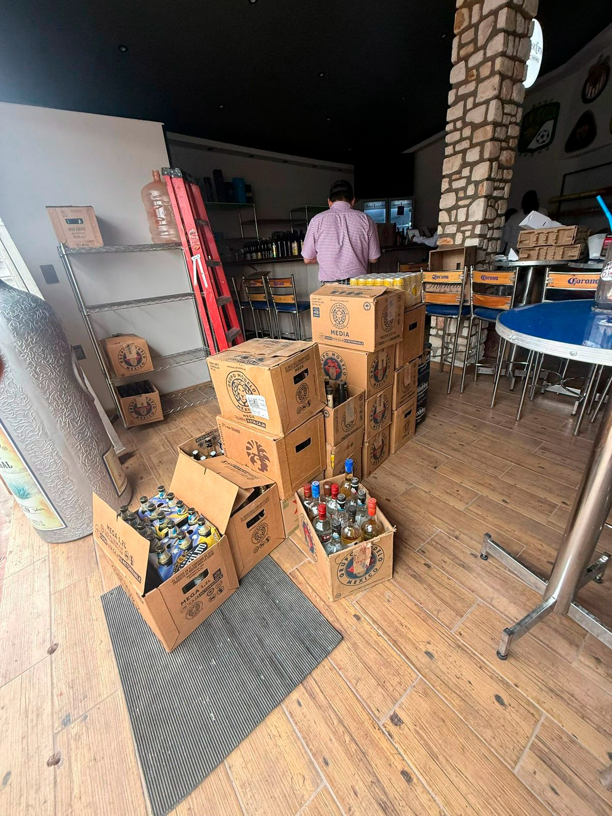 SATEG combate la venta clandestina de alcohol en Guanajuato: se aseguran 900 unidades en San Felipe y Ocampo