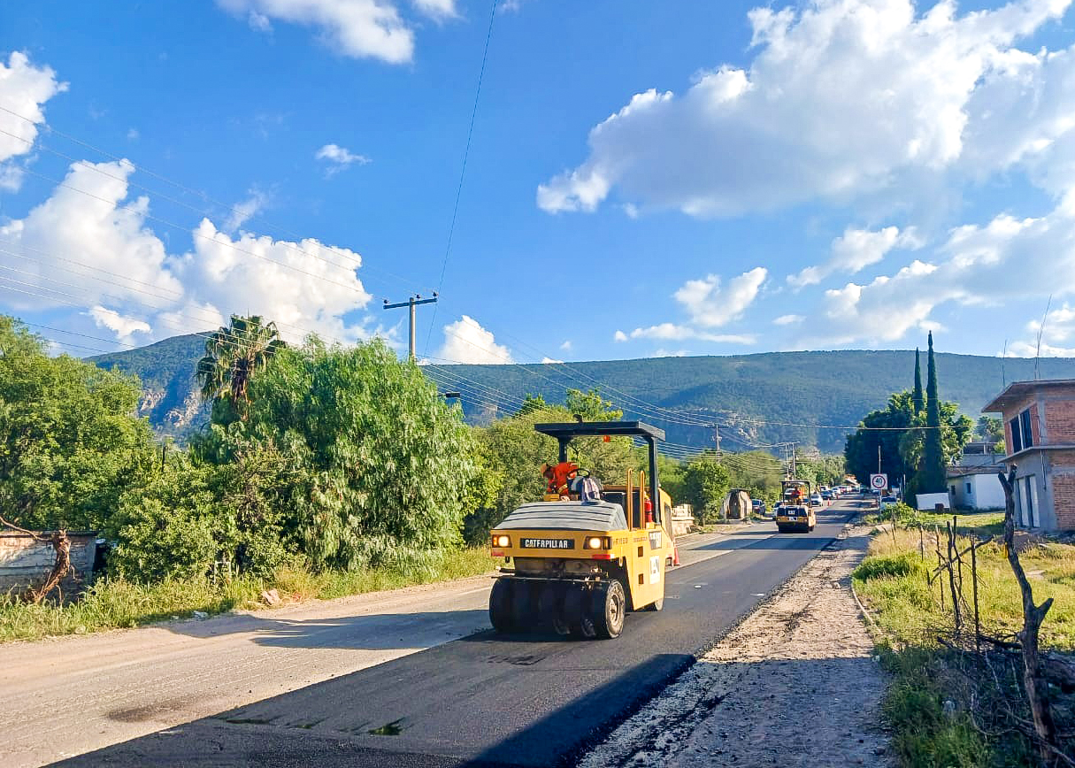 Invierte Gobierno de la Gente más de 19 MDP para mejorar la carretera San José Iturbide - Santa Catarina