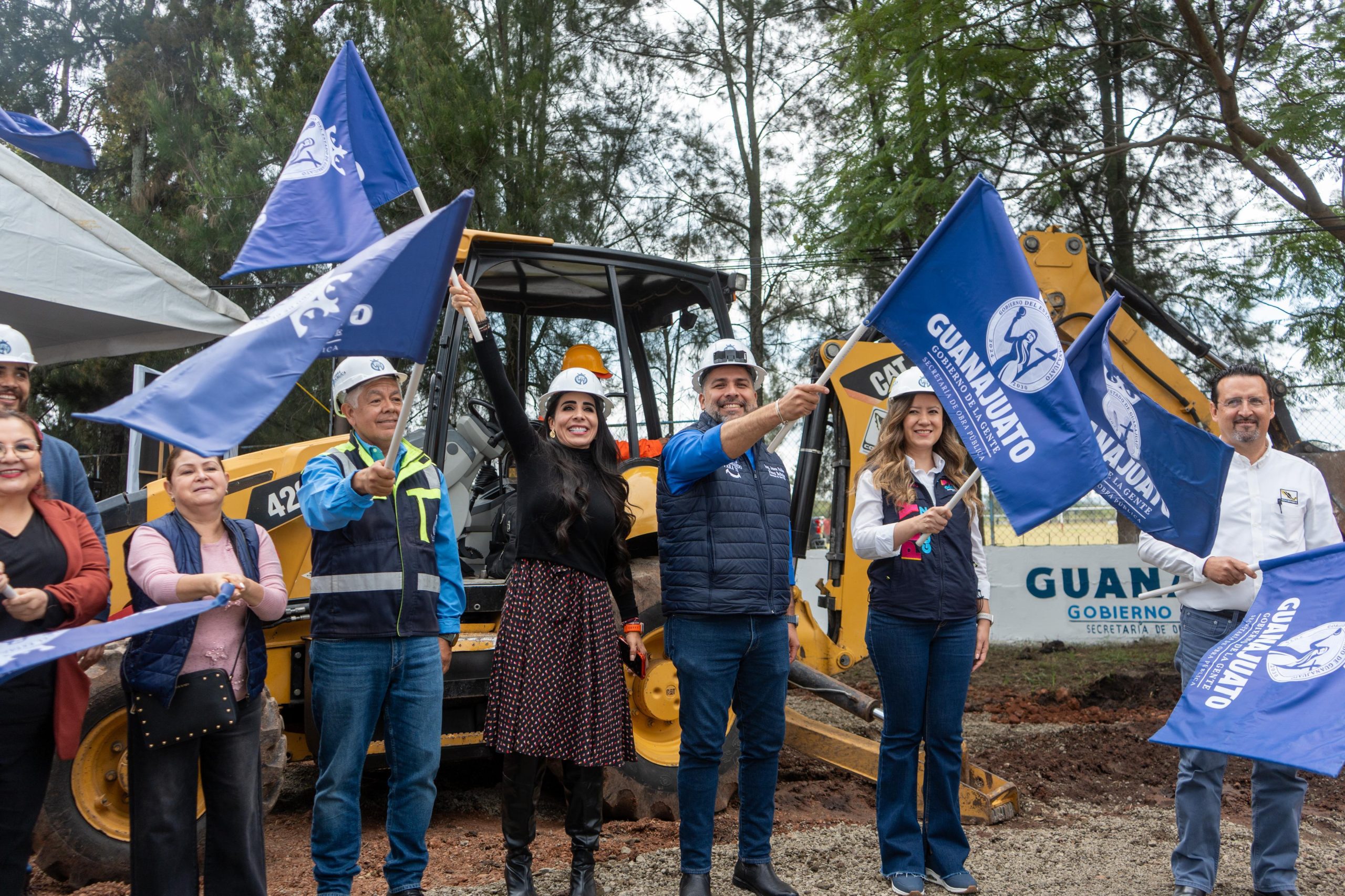Arranca SOP maratón de obras con la modernización de la carretera Moroleón - Ozumbilla