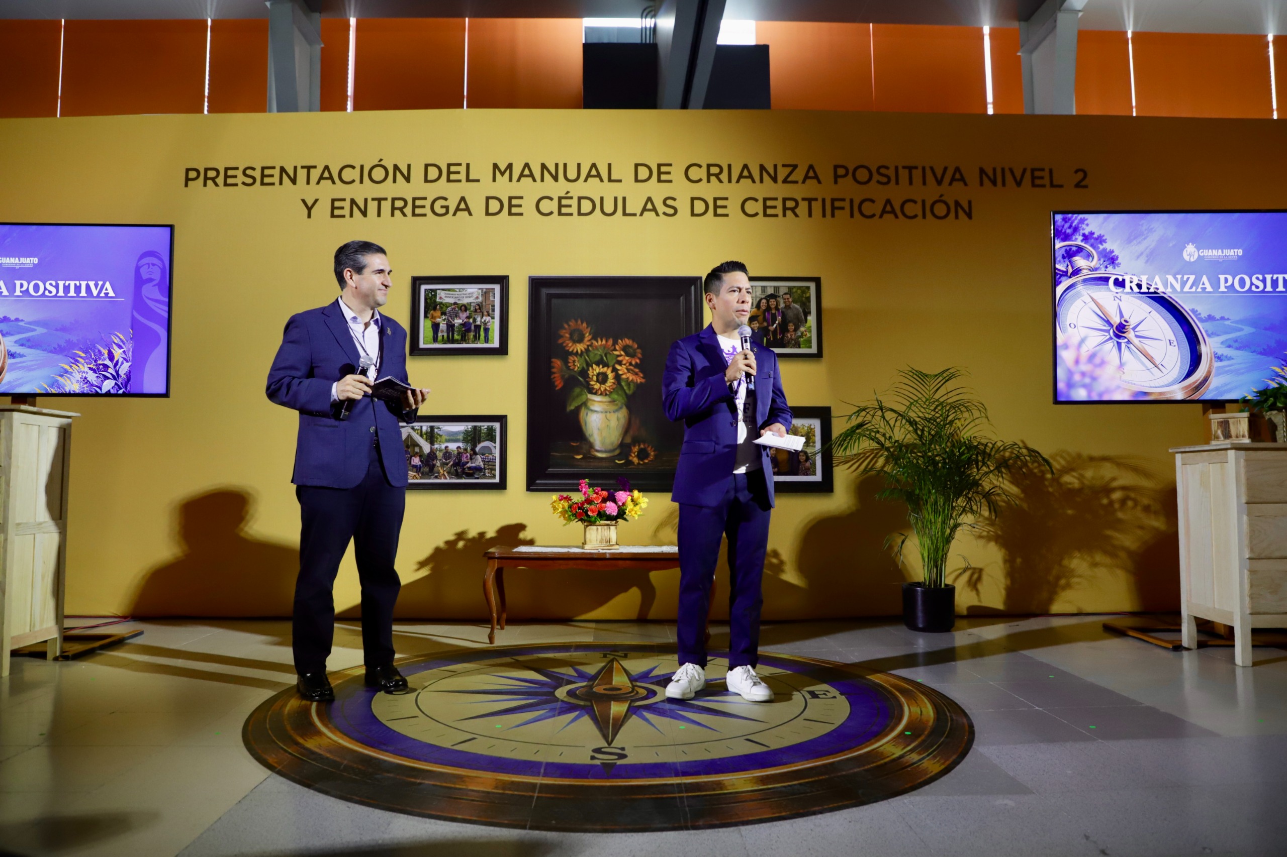 Presenta DIF Estatal Guanajuato Manual de Crianza Positiva con experiencia inmersiva.