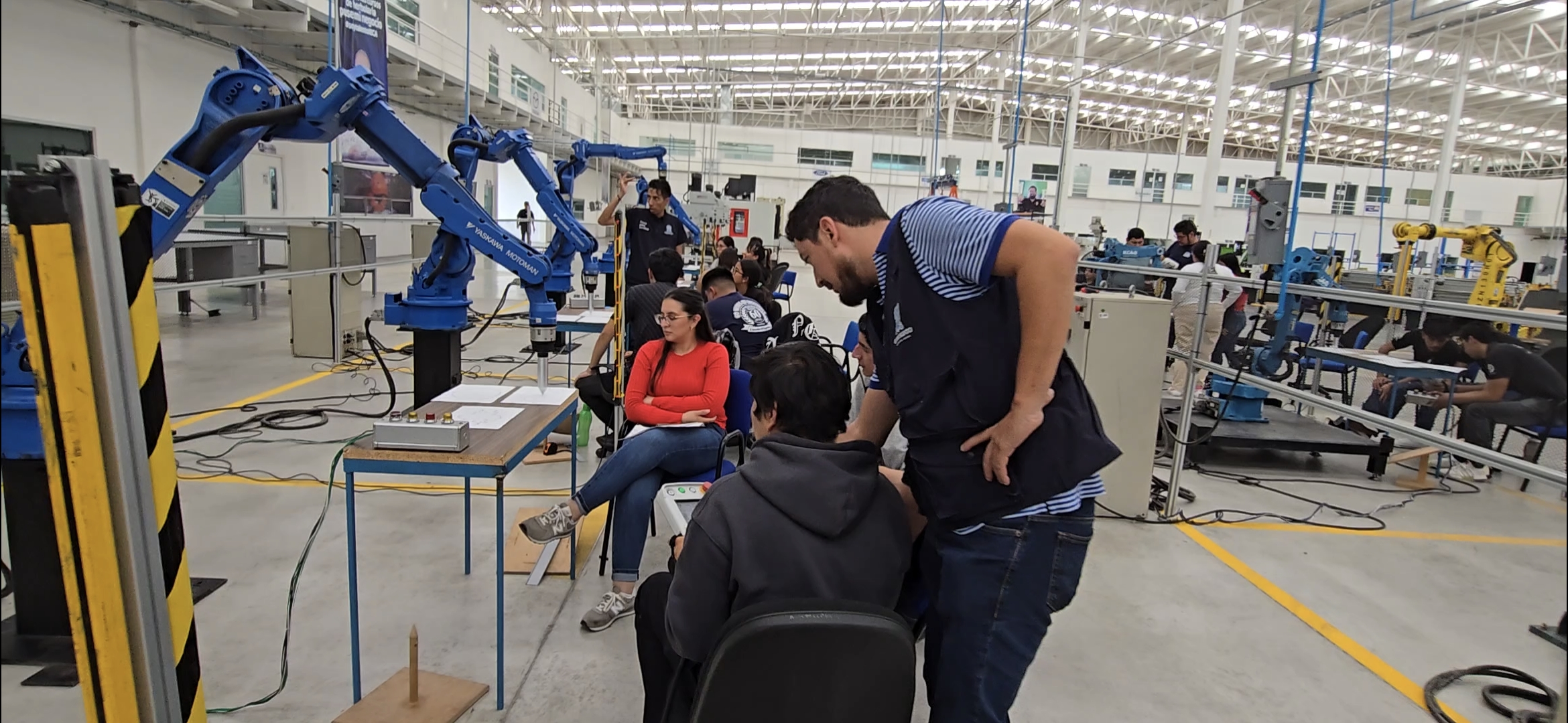 Jóvenes se preparan para demostrar su talento en la Primera Competencia Estatal de Habilidades Técnicas del IECA