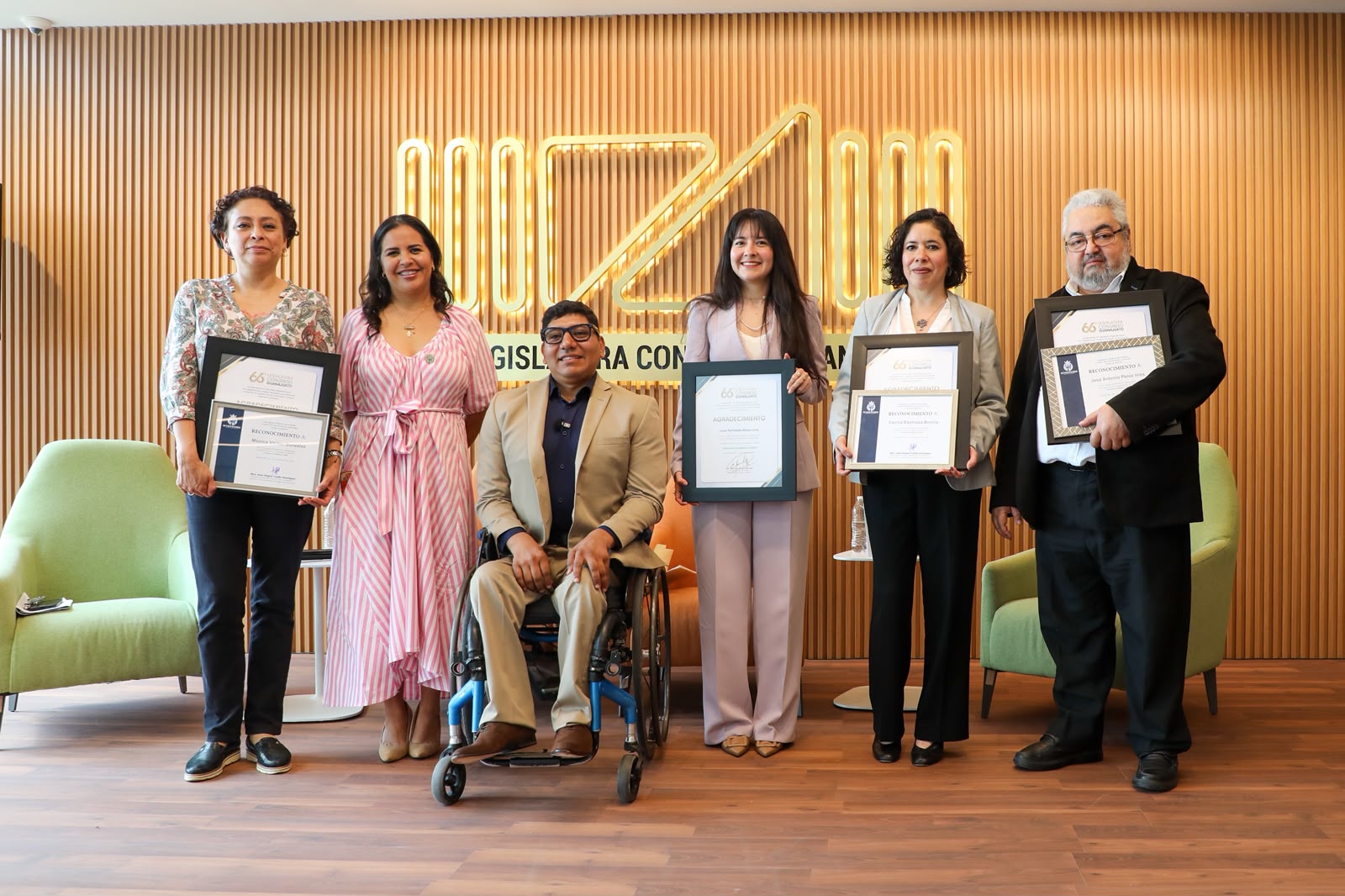 Juventudes lleva al Congreso de Guanajuato la presentación del libro Jóvenes en México 2026
