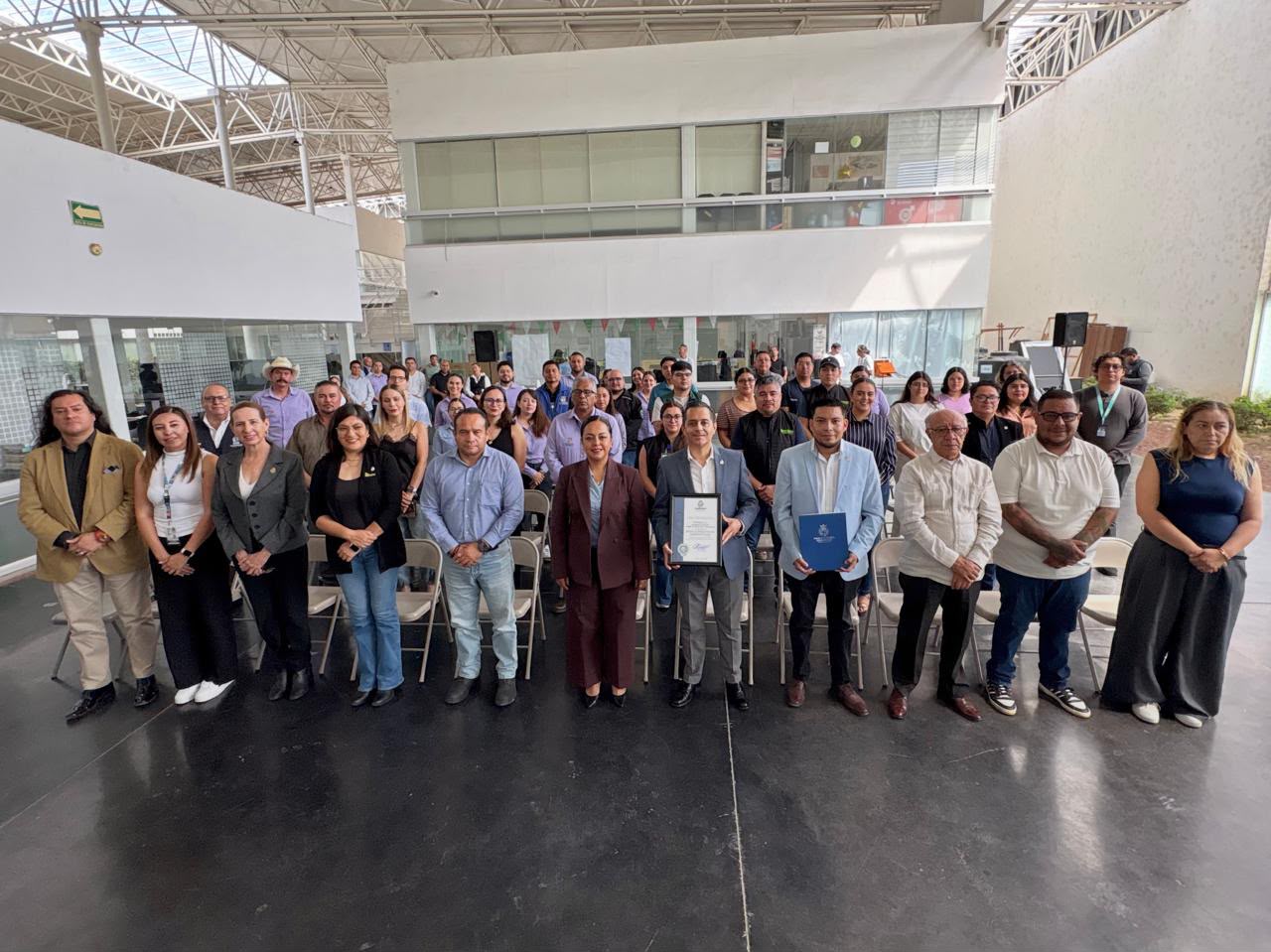 Procuraduría Ambiental entrega distintivos Buenas Prácticas Ambientales